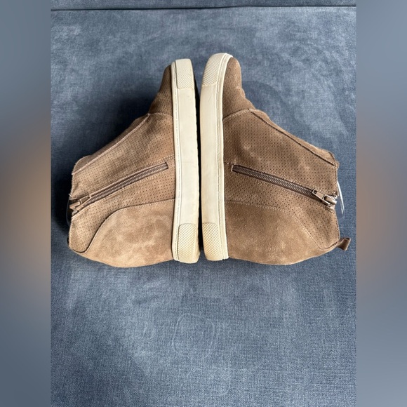 Steve Madden Womens Brown Suede Hidden Wedge Side Zip Sneakers SZ 9 Pull On - Picture 6 of 9